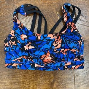 Lululemon sports bra